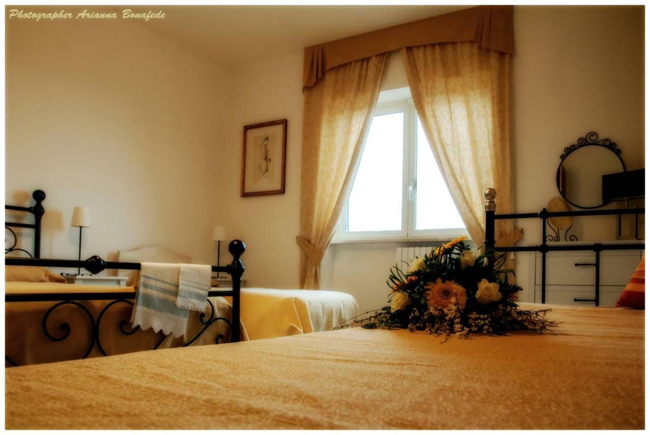 Bed And Breakfast Nonna Loreta Formello Exteriör bild